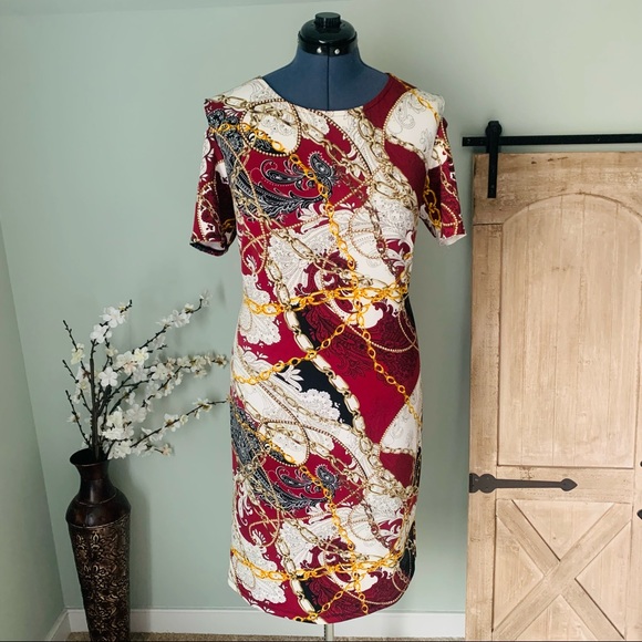 Ashley Stewart Dresses & Skirts - Ashley Stewart Chain Printed Cold Shoulder Dress Size 18/20